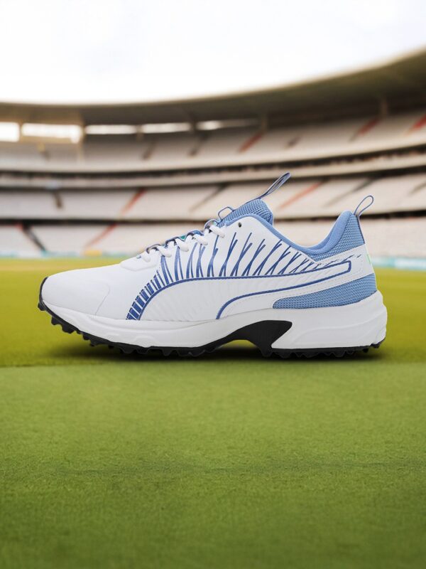Men White Cricket Shoes